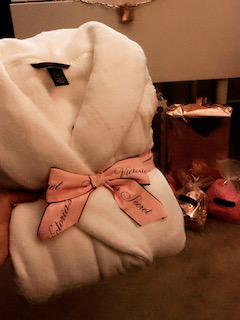 How to look like a Victoria's Secret Angel for Halloween