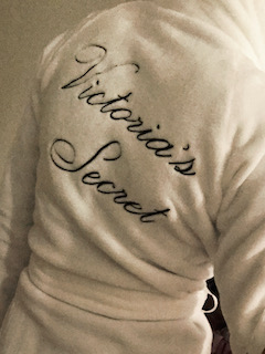 How to look like a Victoria's Secret Angel for Halloween